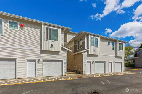 Exterior - 14915 38th Dr SE #EE-3017, Bothell, WA 98012 photo 1 of 6