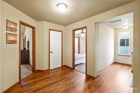 Entry Way - 213 Ames St NE, Orting, WA 98360 photo 6 of 6