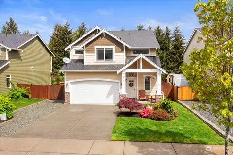 213 Ames St NE, Orting, WA 98360