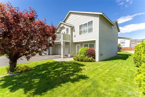 235 Parkway Dr, Manson, WA 98831