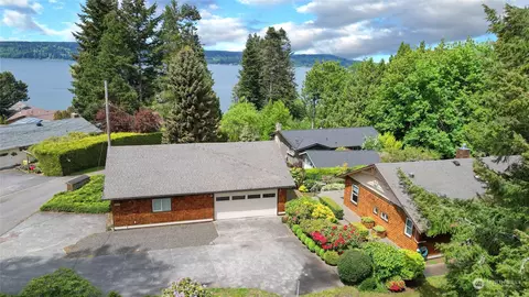 26792 Edgewater Blvd NW, Poulsbo, WA 98370