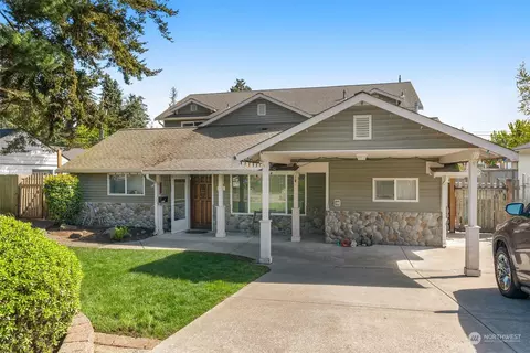 841 NE 190th St, Shoreline, WA 98155