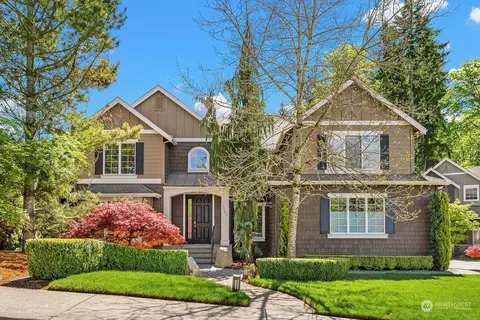 16647 SE 70th St, Bellevue, WA 98006
