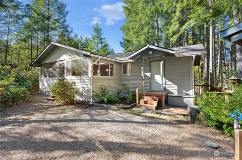 70 N View Dr, Hoodsport, WA 98548