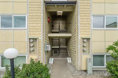 2020 Grant Ave S #A304, Renton, WA 98055