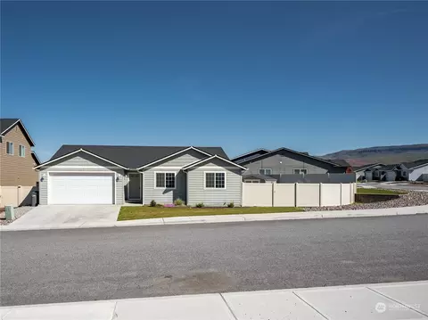2245 3rd St SE, East Wenatchee, WA 98802