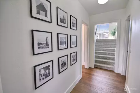 Entry Way - 3004 Division St, Enumclaw, WA 98022 photo 2 of 4