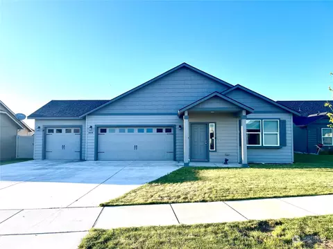 1404 E Burr Ave, Moses Lake, WA 98837