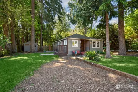 1615 N 183rd St, Shoreline, WA 98133