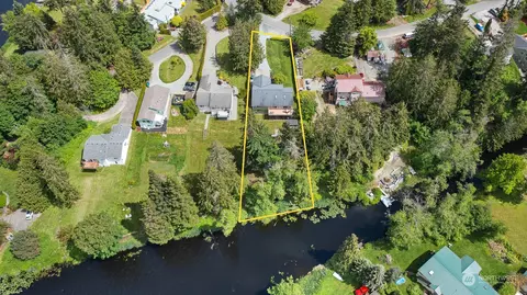 1559 Silver Fir Dr, Camano Island, WA 98282