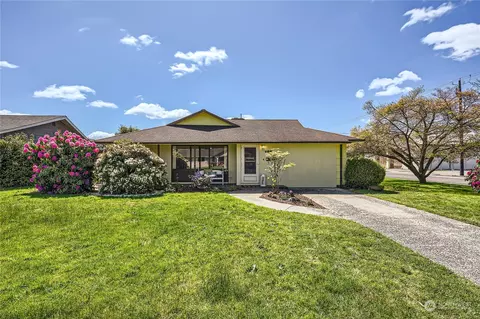 702 5th Ave SE, Puyallup, WA 98372