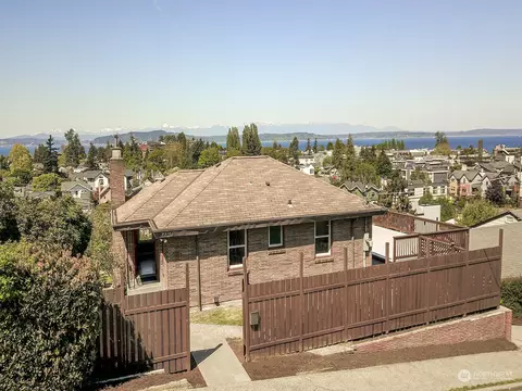 3319 59th Ave SW, Seattle, WA 98116
