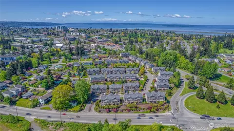 View/Area - 3034 Belmonte Ln, Everett, WA 98201 photo 7 of 9