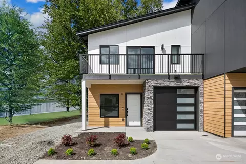 12837 9th Ave SW #B, Burien, WA 98146