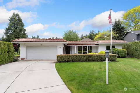 747 N Locust Ln, Tacoma, WA 98406