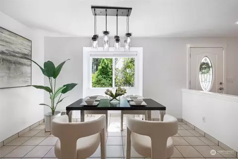 Dining - 1211 232nd Pl SW, Bothell, WA 98021 photo 1 of 2
