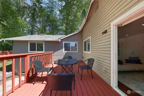 Exterior - 1211 232nd Pl SW, Bothell, WA 98021 photo 2 of 7