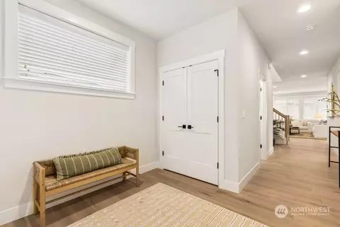 Entry Way - 17320 93rd Ave NE, Bothell, WA 98011 photo 2 of 4