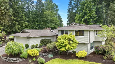 4585 144th Ave SE, Bellevue, WA 98006