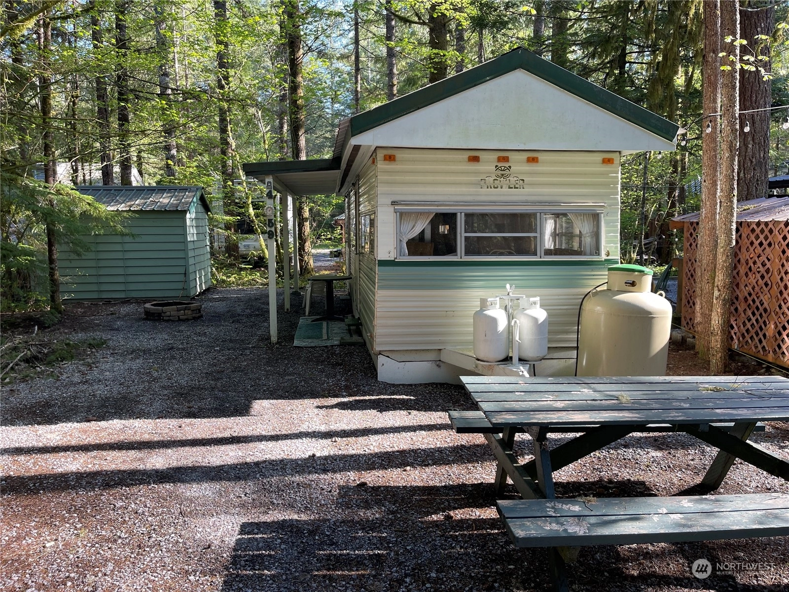 59 Christmas Tree Cir