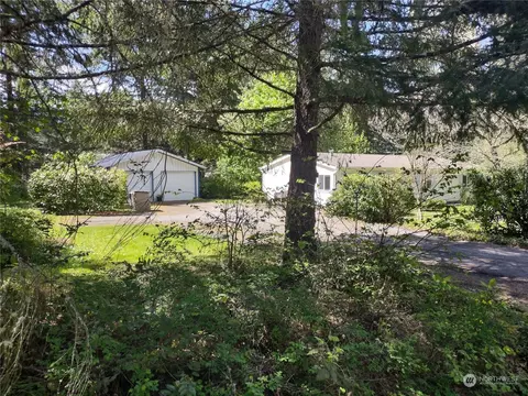 34106 51st Ave E, Eatonville, WA 98328