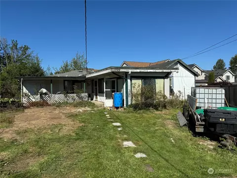 2329 122nd St SW, Everett, WA 98204