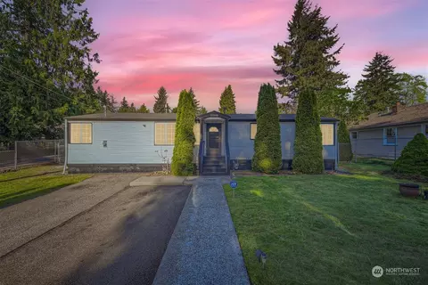 18033 Ashworth Ave N, Shoreline, WA 98133