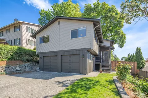 1201 N 28th Pl, Renton, WA 98056