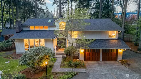 12014 76th Ave NE, Kirkland, WA 98034