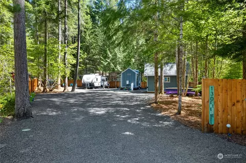 130 N Kokanee Cove Way, Hoodsport, WA 98548