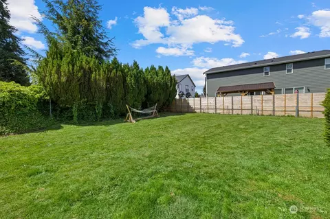 Exterior - 509 Ave Tamarack Ave, Everett, WA 98203 photo 3 of 5
