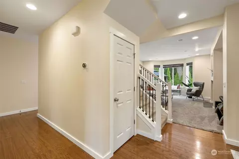 Entry Way - 3312 171st Pl SE, Bothell, WA 98012 photo 3 of 4