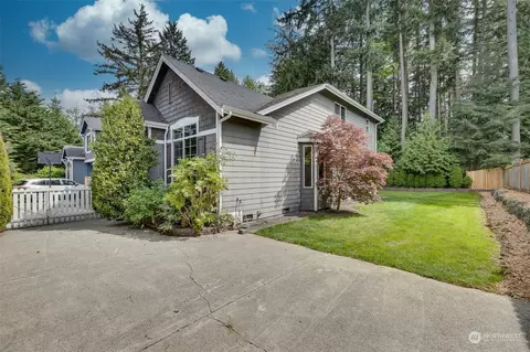 Exterior - 3312 171st Pl SE, Bothell, WA 98012 photo 2 of 5