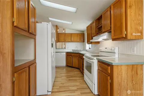 22114 131st St E, Bonney Lake, WA 98391 photo 13