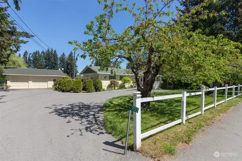 703 N Barr Rd, Port Angeles, WA 98362