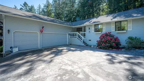 352 Stillaguamish Pl, La Conner, WA 98257