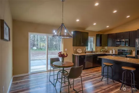 361 E Mclane Cove Dr, Grapeview, WA 98546 photo 9