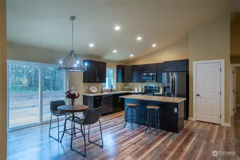 361 E Mclane Cove Dr, Grapeview, WA 98546 photo 6