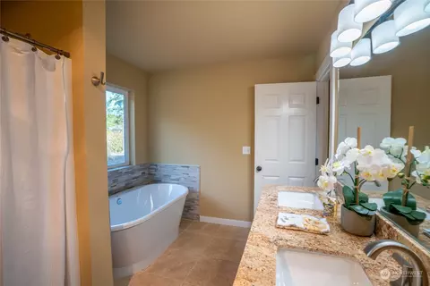 361 E Mclane Cove Dr, Grapeview, WA 98546 photo 22