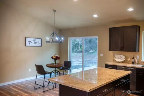 361 E Mclane Cove Dr, Grapeview, WA 98546 photo 5
