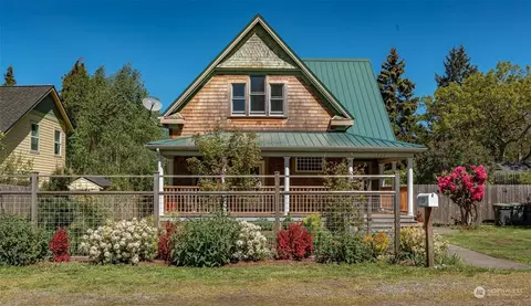 1226 Tremont St, Port Townsend, WA 98368