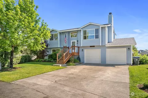 9946 Harold Ct SE, Yelm, WA 98597