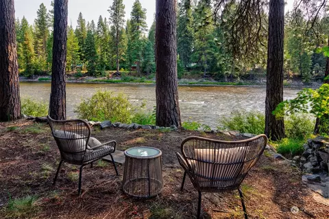 21104 Lariat Rd, Leavenworth, WA 98826
