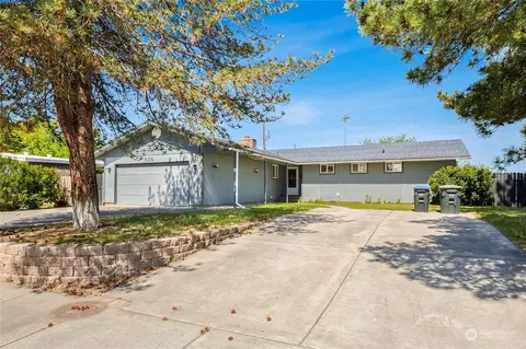 502 W Village Ave, Moses Lake, WA 98837
