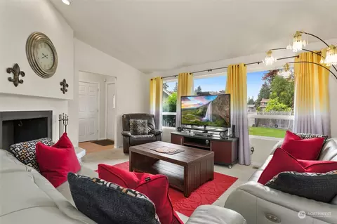 347 91st Pl SE, Everett, WA 98208 photo 2