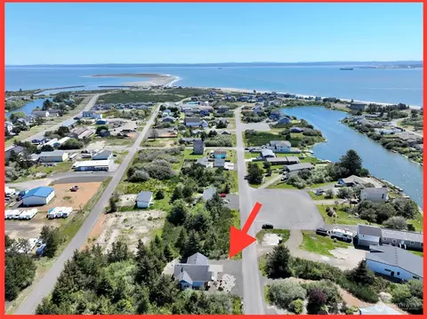 938 Wawona Ave SE, Ocean Shores, WA 98569