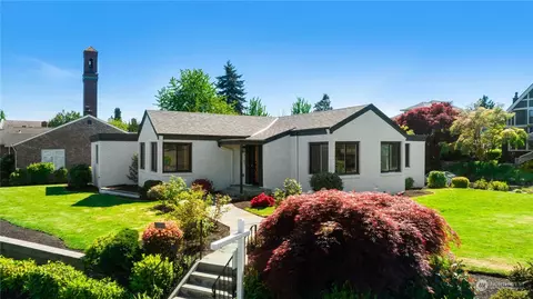 3107 Mt Rainier Dr S, Seattle, WA 98144