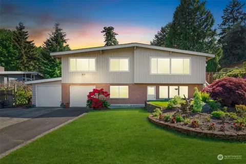 5121 S 164th St, Tukwila, WA 98188
