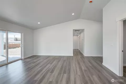 Living - 306 W Walnut St, Waterville, WA 98858 photo 8 of 9