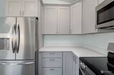 Kitchen - 306 W Walnut St, Waterville, WA 98858 photo 5 of 7